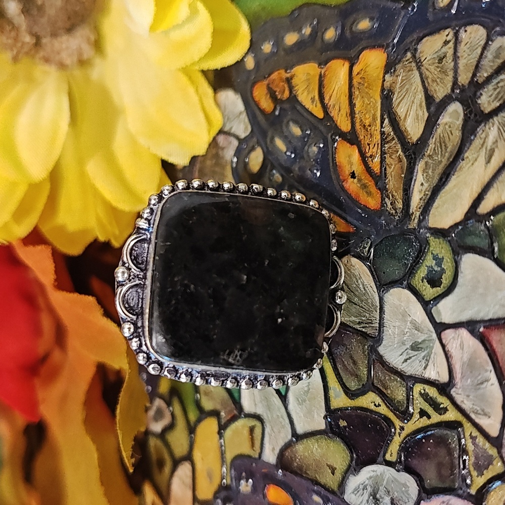 Ghost Crystal (Quartz) Gemstone Ring - Size 6 1/4 - Picture 5 of 8
